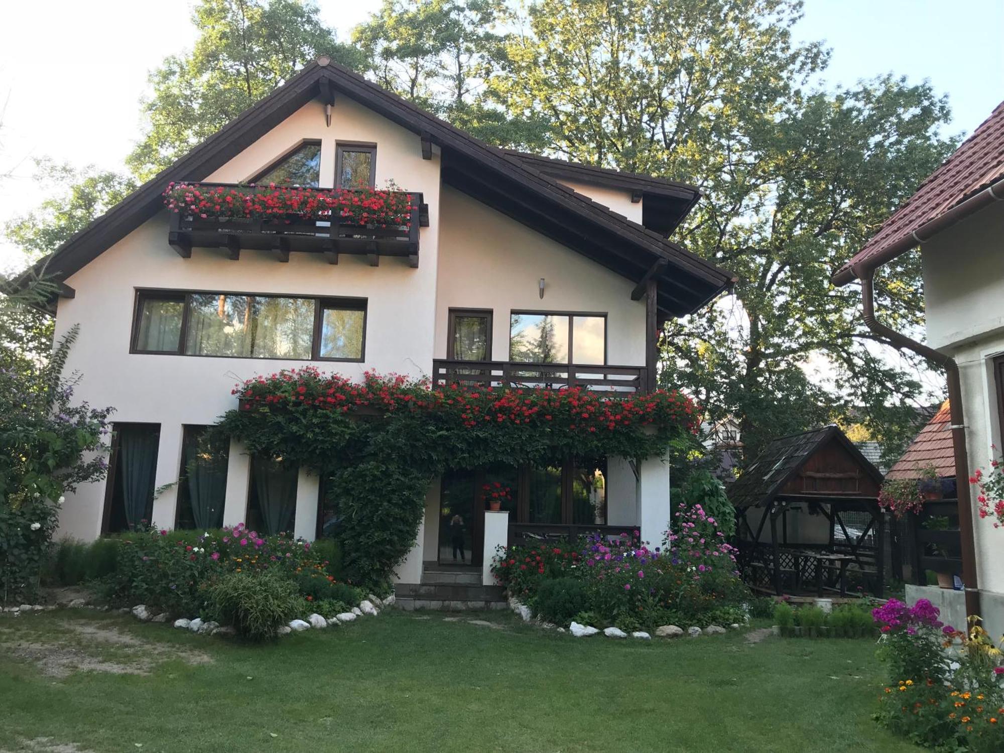 Relax Hotel Bran  Exterior photo